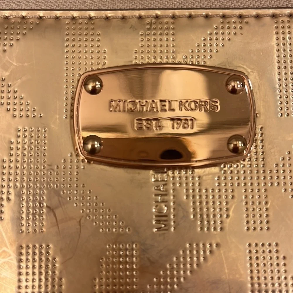 Michael Kors wristlet